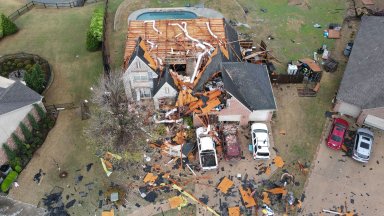 Най малко 16 вече са жертвите на сегашните в американския Юг