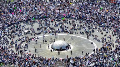 Протести под наслова Долу ръцете срещу американския президент Доналд Тръмп