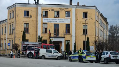 Ръководството на Националната гимназия по приложни изкуства НГПИ Тревненска школа