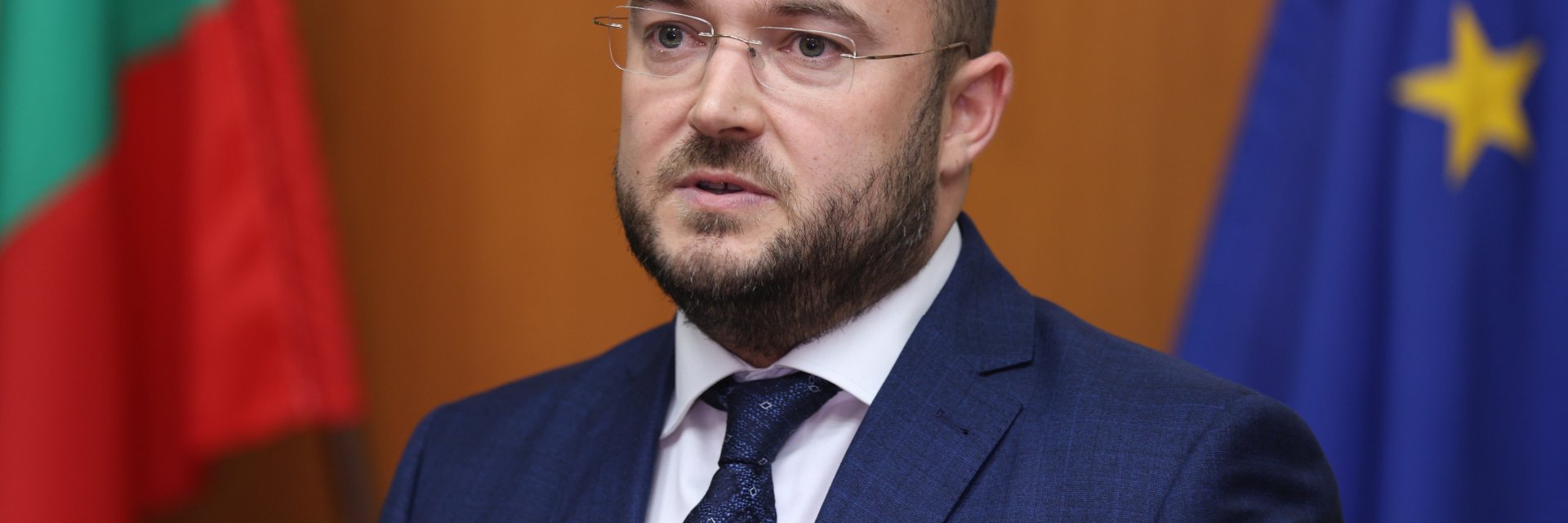 Министър Георгиев спира арбитражните "копърки", изброи нарушенията в случая с баба Янка