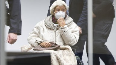 Бивша секретарка в концентрационен лагер в Германия получила две години