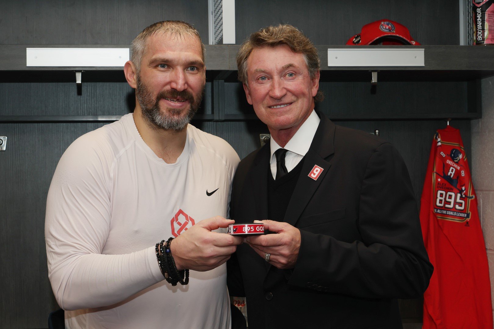 С Уейн Грецки при подобряването на рекорда на Най-великия през април