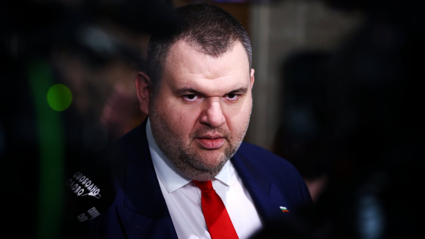 Пеевски: Андрей Цеков е брокерът на пътищата, политиците злоупотребяват с трагедията