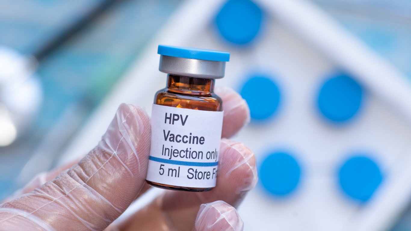 И момчетата ще могат да се имунизират безплатно с HPV ваксината