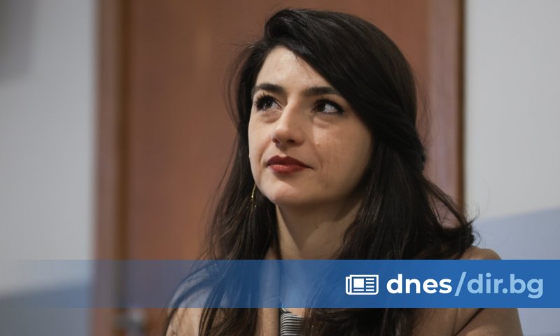 Депутатът от ПП-ДБ Лена Бориславова (Продължаваме промяната) коментира изявлението на лидера
