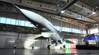 Теч на гориво е открит при единия от първите два български F-16