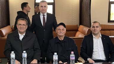 ДПС на Ахмед Доган разпространи кадри от срещата на почетния