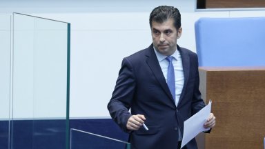 Кирил Петков е подал молба отсъствията му от заседанията на