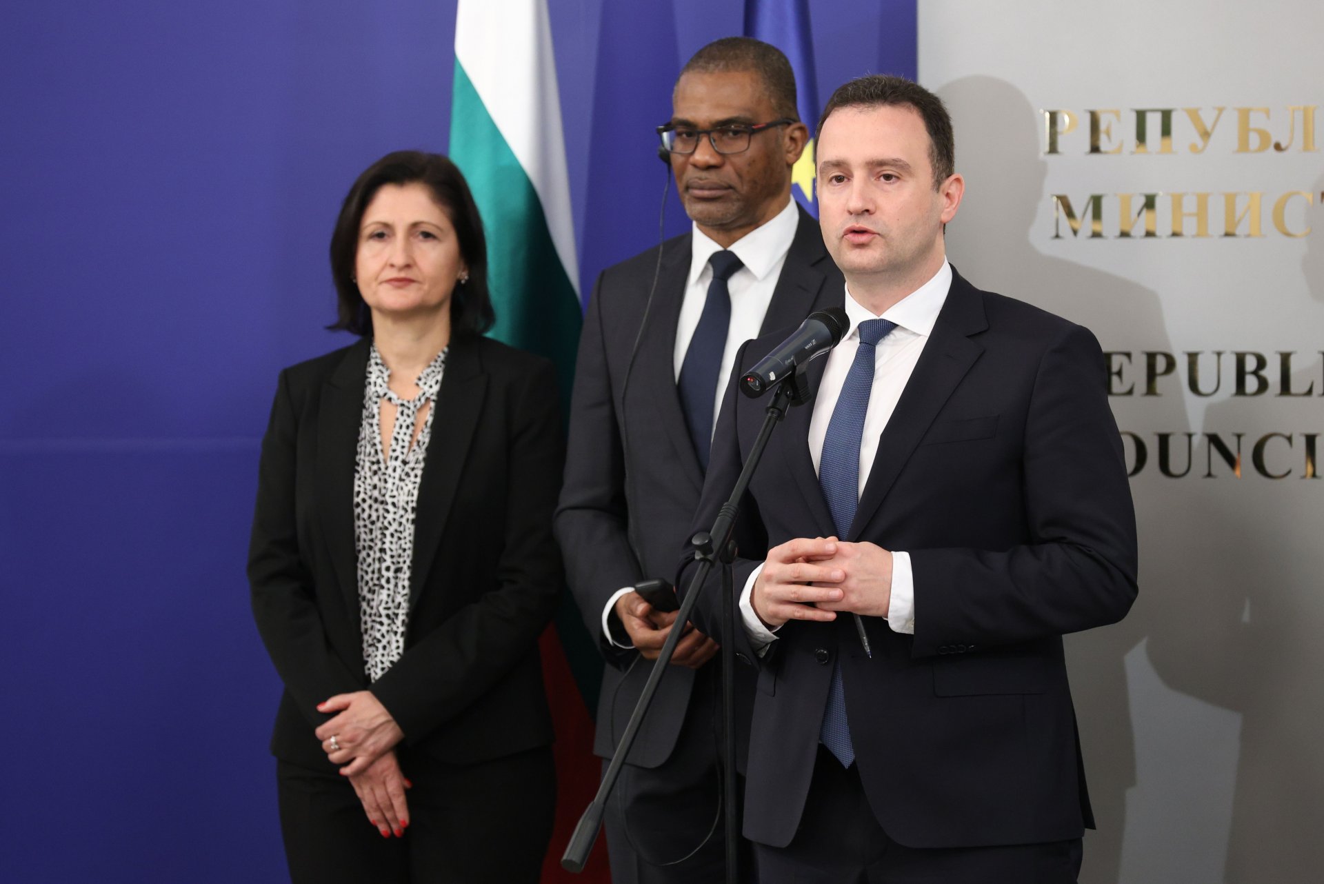 Жечо Станков говори по време на церемонията
