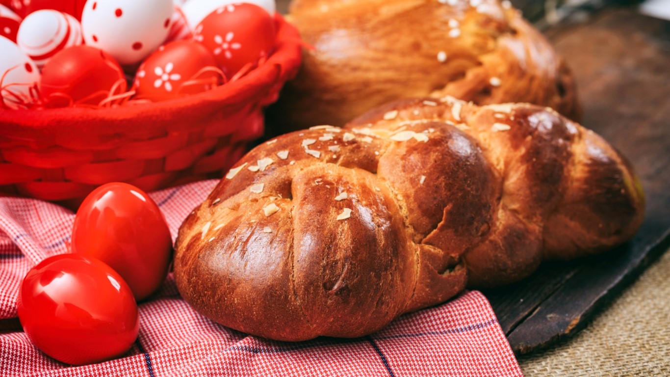 Пухкава традиция: За козунака и вкусната магия, която ни носи