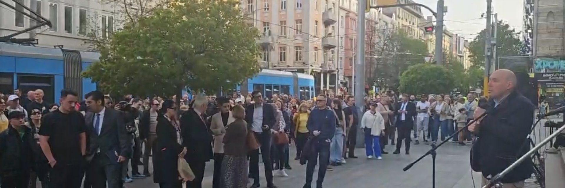 В Деня на Конституцията: Протест на "Правосъдие за всеки" под надслов "Вън Пеевски от властта"
