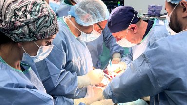 Първа бъбречна трансплантация от жив донор за годината бе извършена