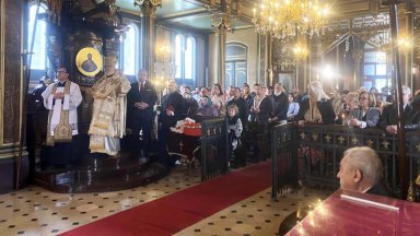 Виж още Патриарх Даниил отслужи Второ възкресение Христово Виж още