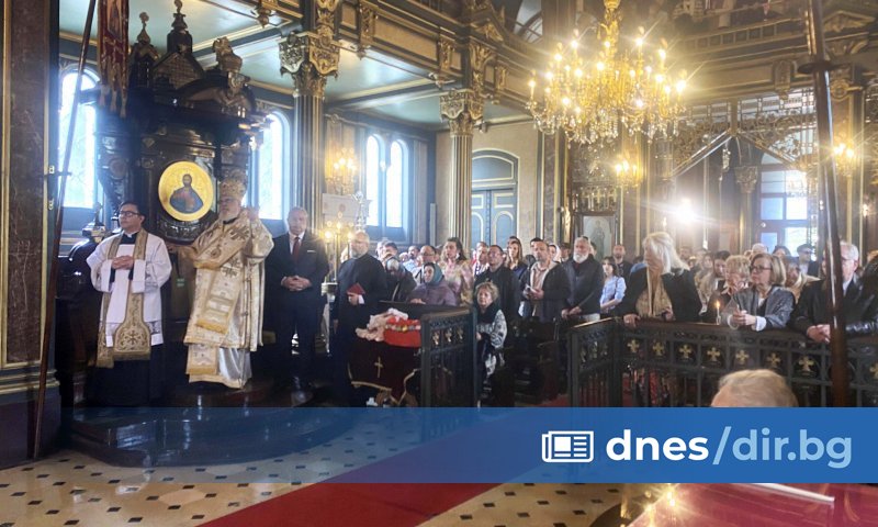 Виж още Патриарх Даниил отслужи Второ възкресение Христово Виж още