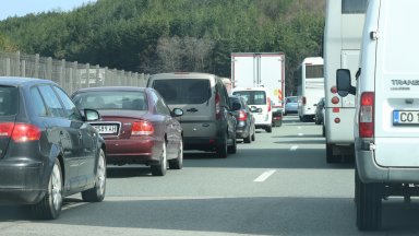 Днес се очаква засилено движение по главните пътища в страната след