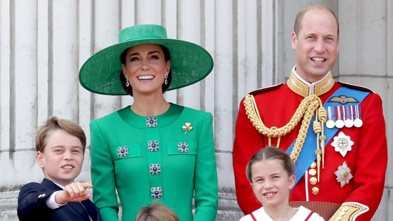 Звезда от корицата! Принц Уилям призна, че "постоянно мисли за света, който децата му ще наследят“