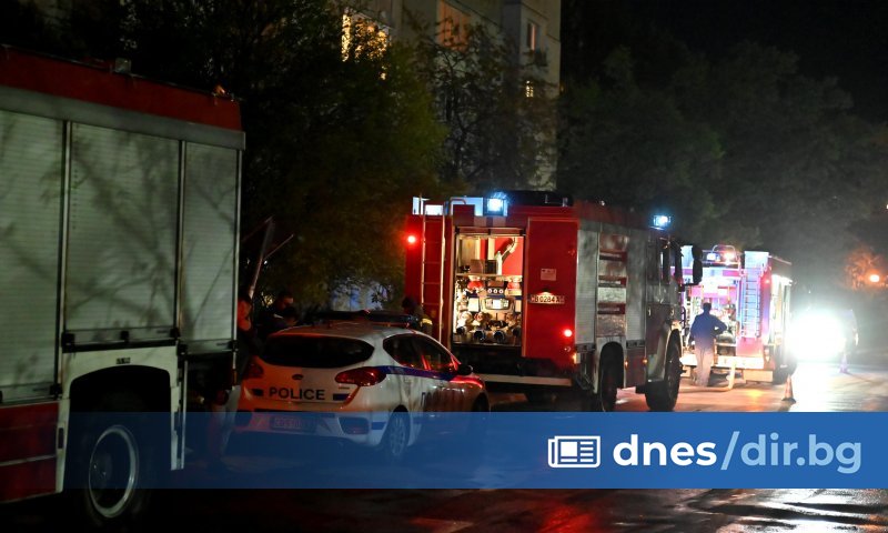 Мъж тормози цял жилищен блок в . В сряда той