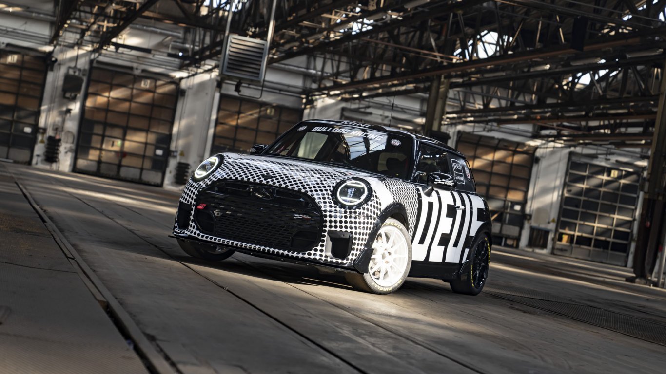 MINI отново ще участва в 24-те часа на Нюрбургринг