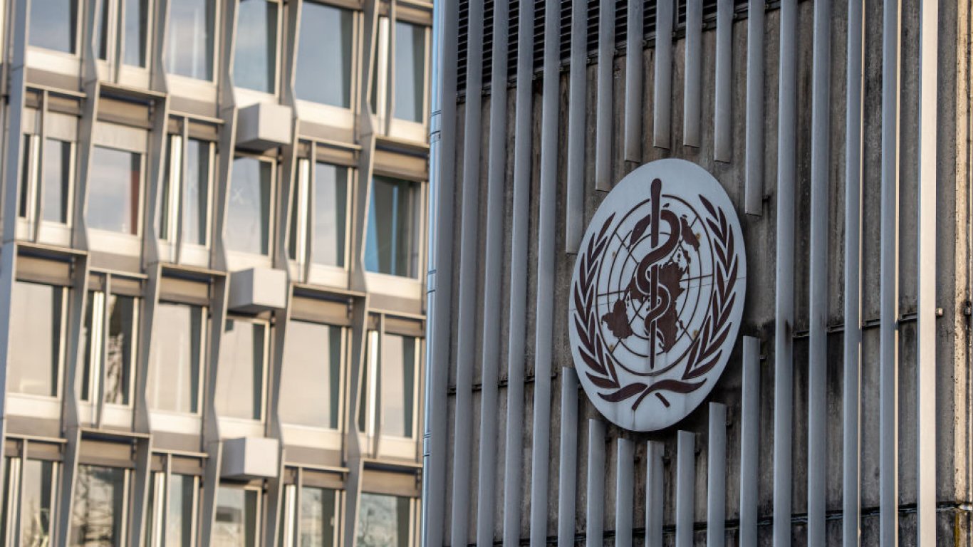 Изправена пред $560-650 млн. недостиг за заплати, СЗО съкращава работни места 
