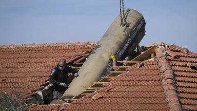 Виж още Тръмп публикува кадри от американски удар който убива