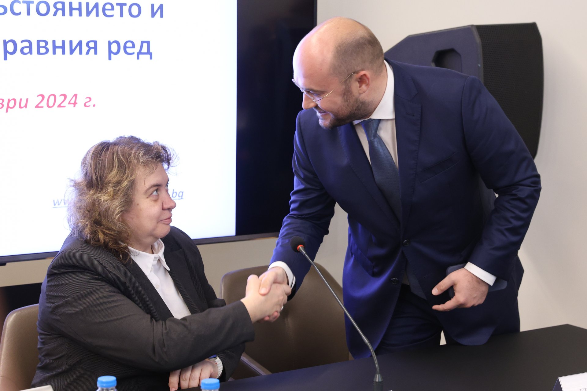 председателят на Народното събрание Наталия Киселова и министърът на правосъдието Георги Георгиев