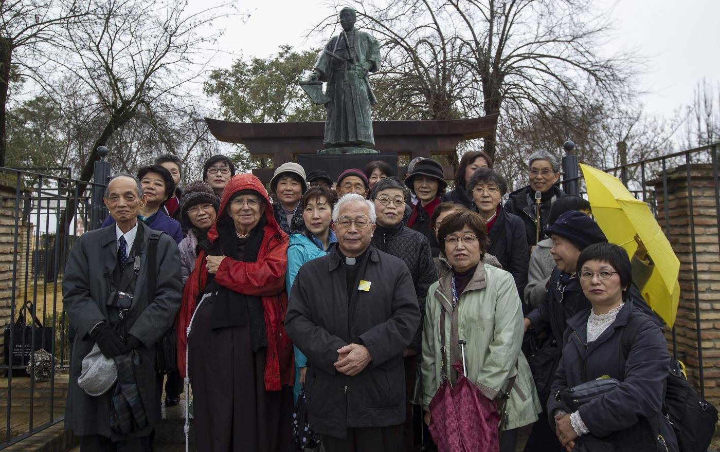 Потомци и японска делегация на посещение в Кория дел Рио