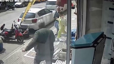 51 вторични труса в Истанбул и 151 в болница след панически скок от високо (видео)