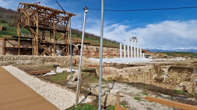 Двама иманяри с металотърсачи са задържани в района на планина