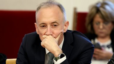 Вълчев: Не е вярно, че Брюксел може да спре процедурата ни за еврозоната