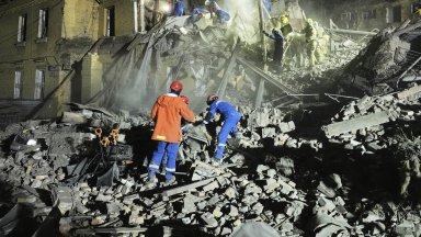 Украинската столица Киев и град Харков бяха подложени тази нощ