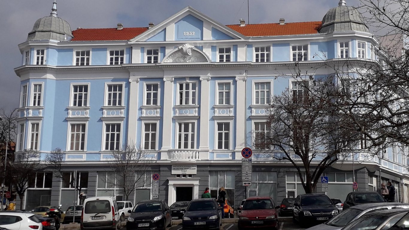 Грузински шофьор на камион с 2 промила алкохол предизвика инцидент с влак край Варна