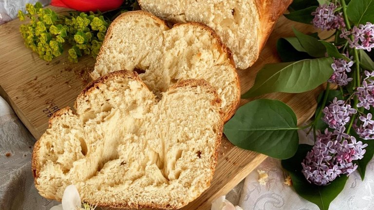 Козунак с пълнозърнесто брашно и кафява захар
