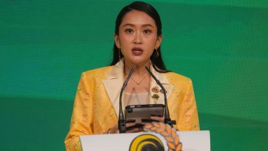 Тайландската премиерка Паетонгтарн Шинаватра беше приета в болница след завръщането