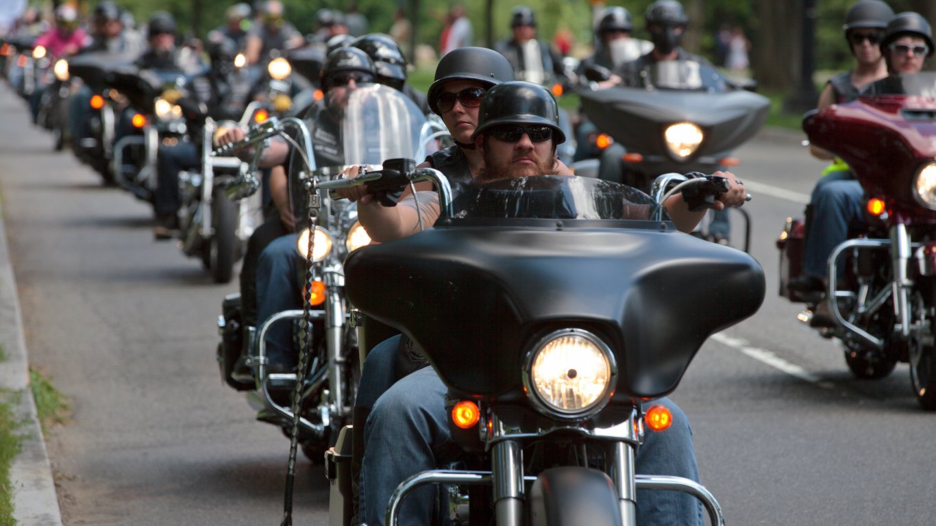 Хора със зрителни увреждания ще могат да се возят на Harley-Davidson в София
