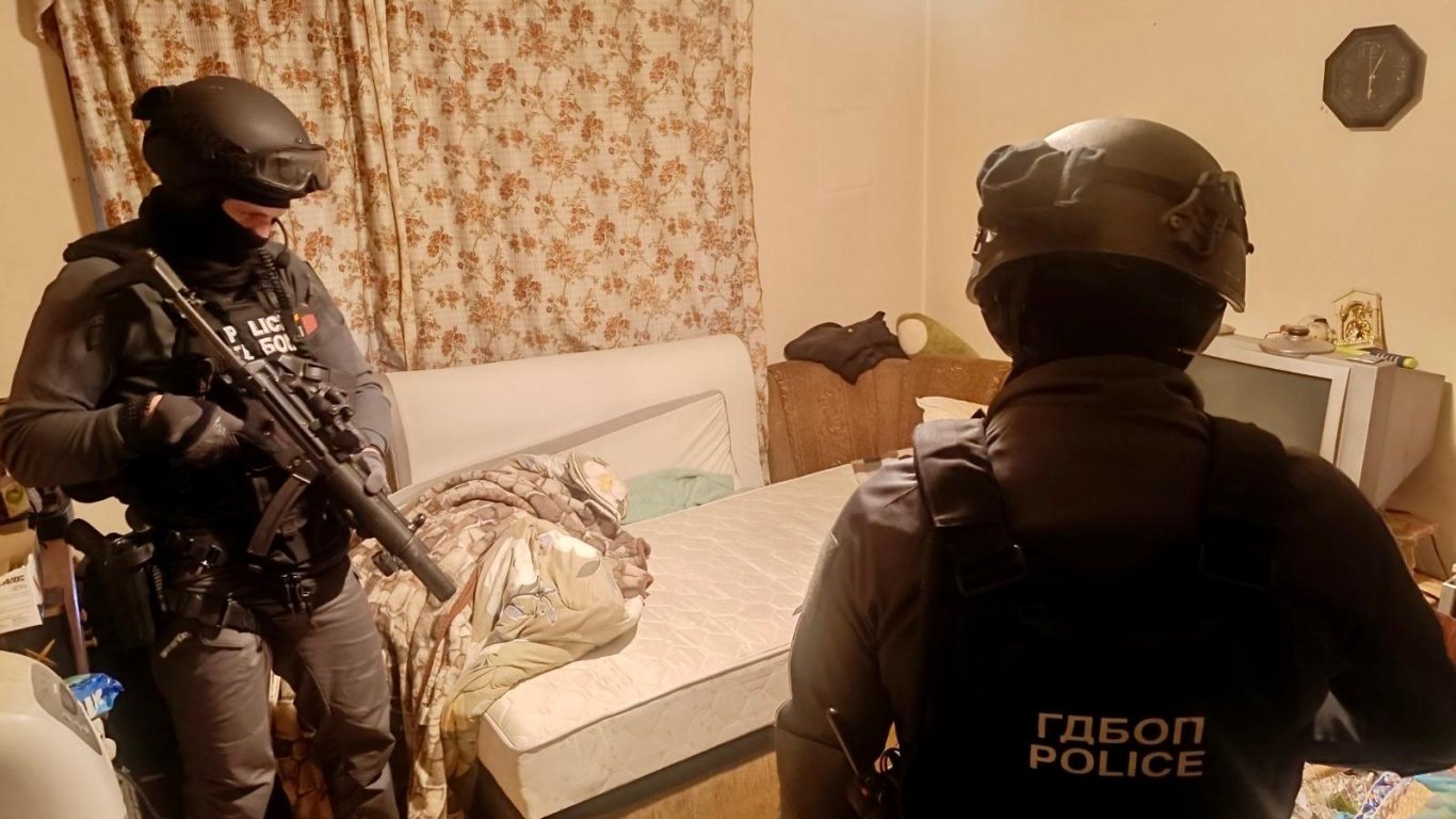 Съдът пусна под гаранция педофил, злоупотребявал над десетилетие с деца от 4 до 15 г.