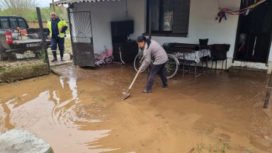 Пострадалите от потопа в Лехчево и Кобиляк семейства получават еднократна помощ до 1914 лв.