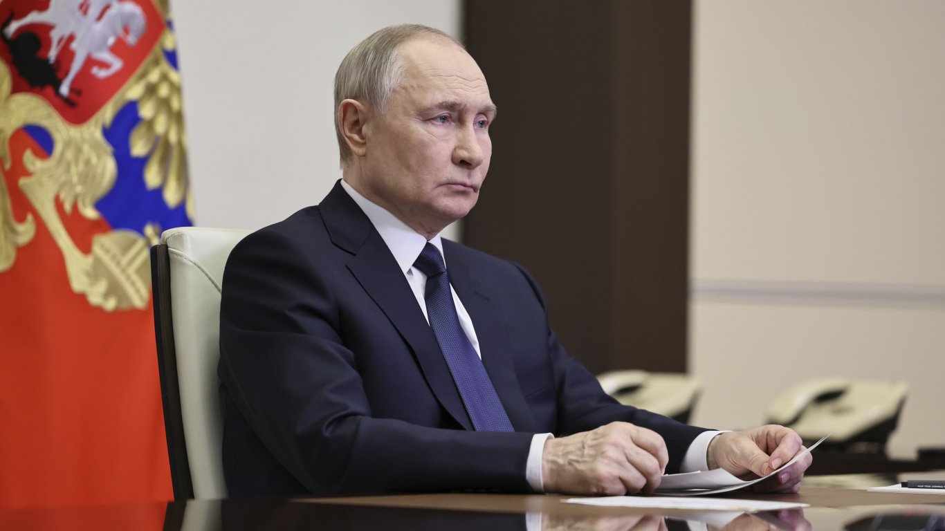 Путин обяви тридневно примирие на фронта заради 9 май