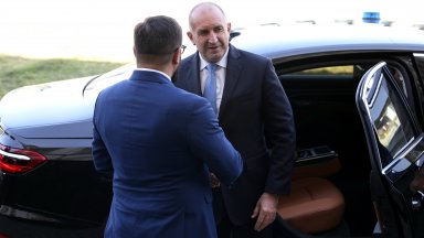 Личният автомобил на президента Румен Радев е френски придобит през