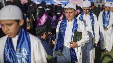 Виж още САЩ изтеглят около 1000 войници от Сирия Високопоставеният