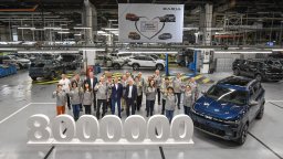 Dacia произведе 8-милионния автомобил в Миовени