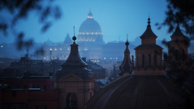 Тайнствени крипти и неразгадани мистерии: Ватикана и Рим съхраняват телата на много папи, какво още крият