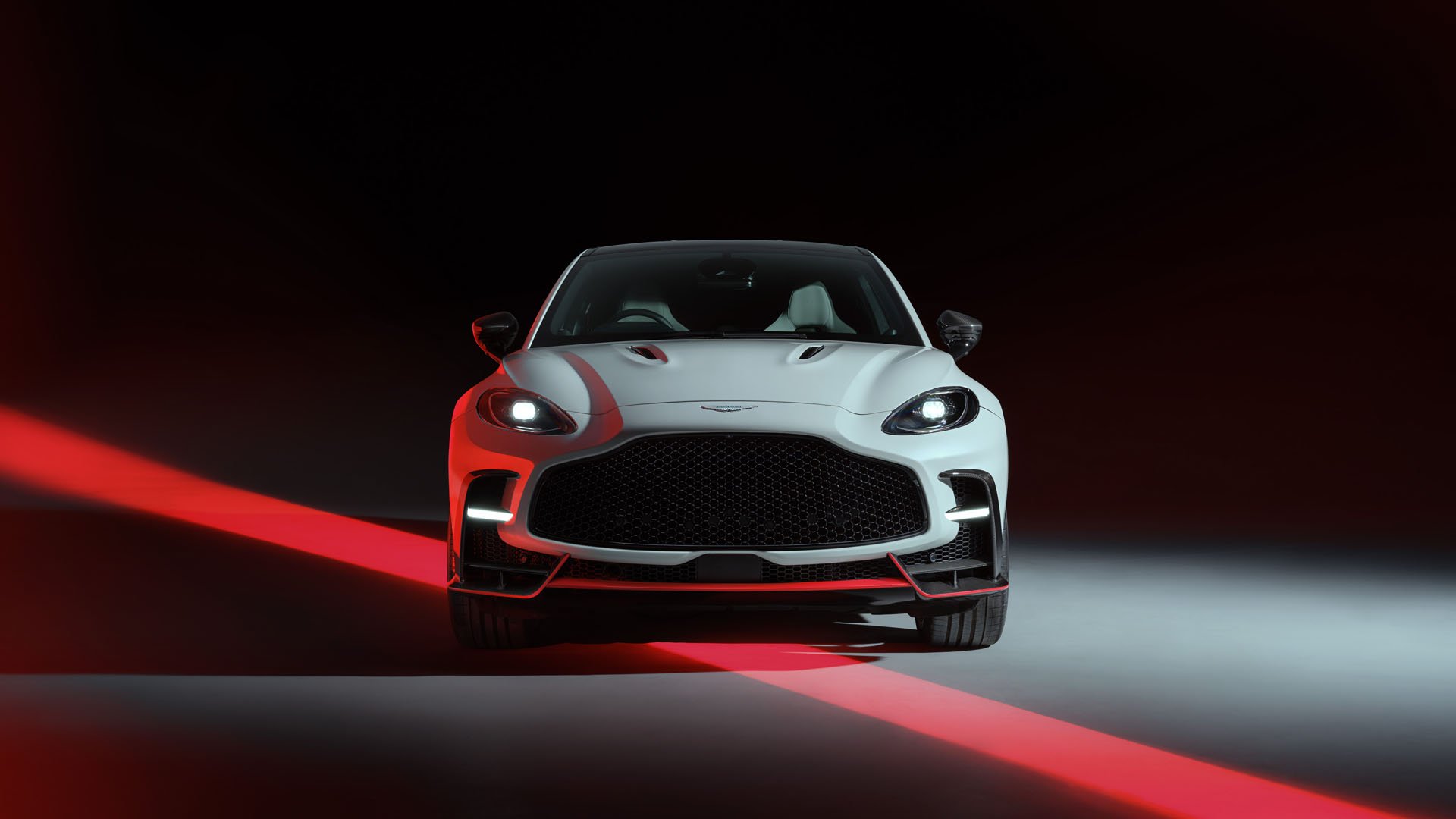 Aston Martin DBX S