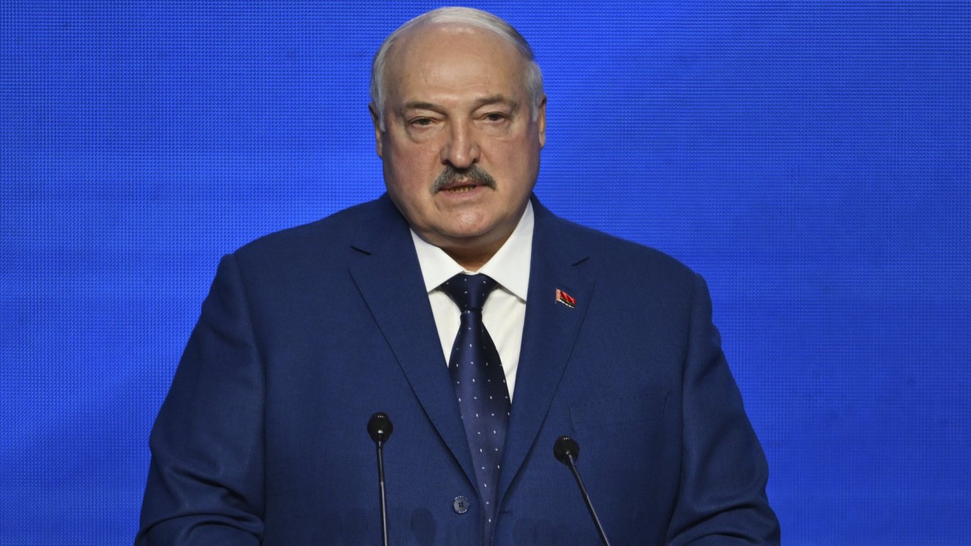 Лукашенко обяви амнистия за близо 8 хил. затворници по повод 80 г. от победата над хитлеризма