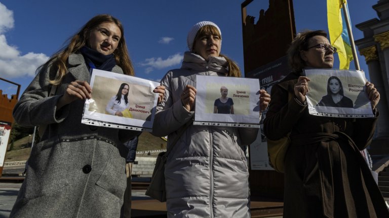 Следи от жестоки изтезания са открити по върнатата в Украйна мъртва журналистка
