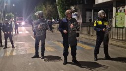 След убийството в Хасково: Пиратки, камъни и арести на протеста, Митов поиска оставка