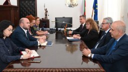 Стъпка срещу имотната мафия: Електронно ще заявяват актове за вписване в Имотния регистър
