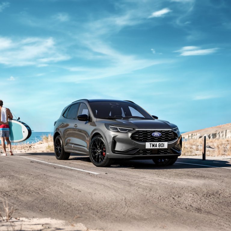 Ford Kuga получи черни елементи за по-стилен и впечатляващ външен вид