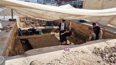 Над 200 метра от Плоската могила са проучени до момента