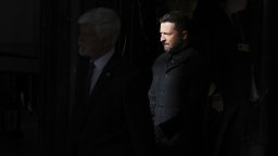 От Прага Зеленски заяви, че не вярва на обещаното от Москва тридневно примирие
