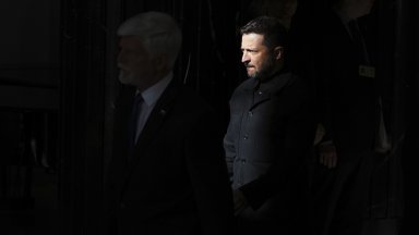 От Прага Зеленски заяви, че не вярва на обещаното от Москва тридневно примирие